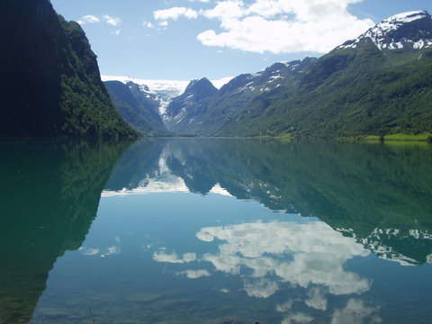 16517 B / 480 x 360 / fjord.jpg