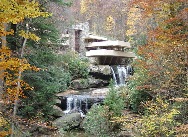 78577 B / 600 x 439 / fallingwater01.jpg