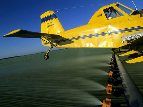 33410 B / 600 x 450 / crop-duster-800.jpg