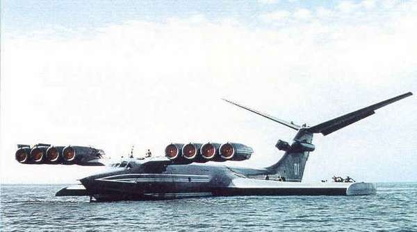 21133 B / 600 x 335 / ekranoplan-lun.jpg