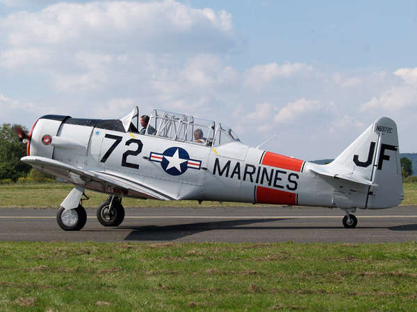 36283 B / 600 x 450 / Texan II N6972C 1024.jpg