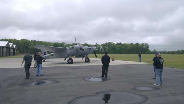 14751 B / 600 x 338 / de-Havilland-Mosquito-Ground-Test.jpg