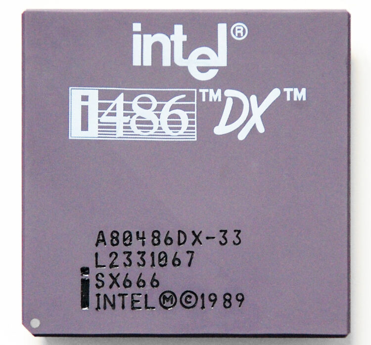 108177 B / 750 x 698 / Intel_i486_DX-33.jpg